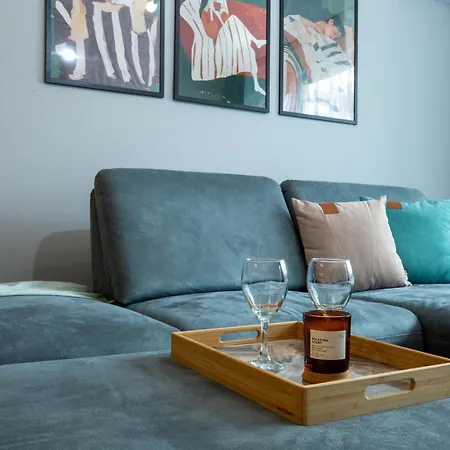 公寓 Trinavis Boutique Apartments, Own Private Parking, Center, Entire