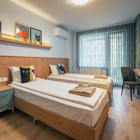 Trinavis Boutique Apartments, Own Private Parking, Center, Entire 大特尔诺沃