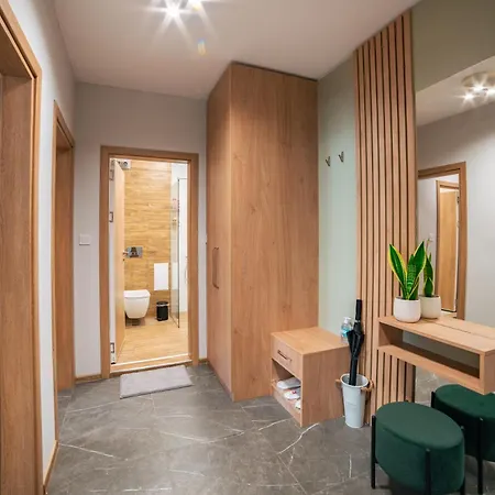Trinavis Boutique Apartments, Own Private Parking, Center, Entire 公寓 *