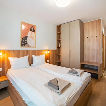 Апартаменты Trinavis Boutique Apartments, Own Private Parking, Center, Entire