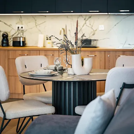 Апартаменты Trinavis Boutique Apartments, Own Private Parking, Center, Entire Велико-Тырново