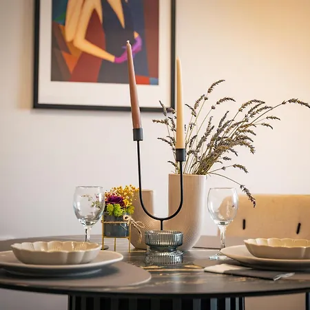 Trinavis Boutique Apartments, Own Private Parking, Center, Entire Велико-Тырново
