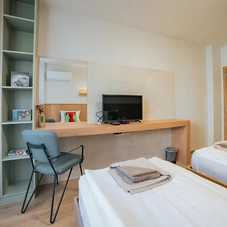 Trinavis Boutique Apartments, Own Private Parking, Center, Entire Апартаменты *