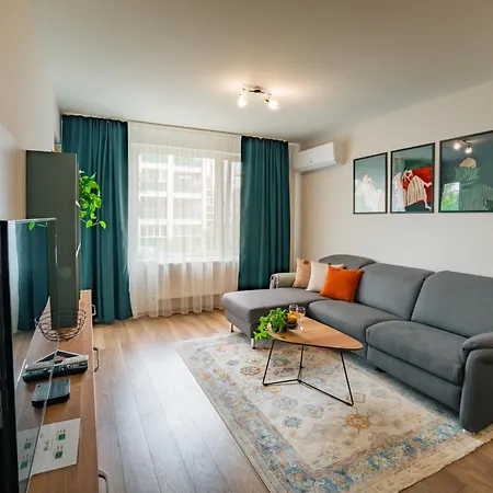 Trinavis Boutique Apartments, Own Private Parking, Center, Entire 公寓